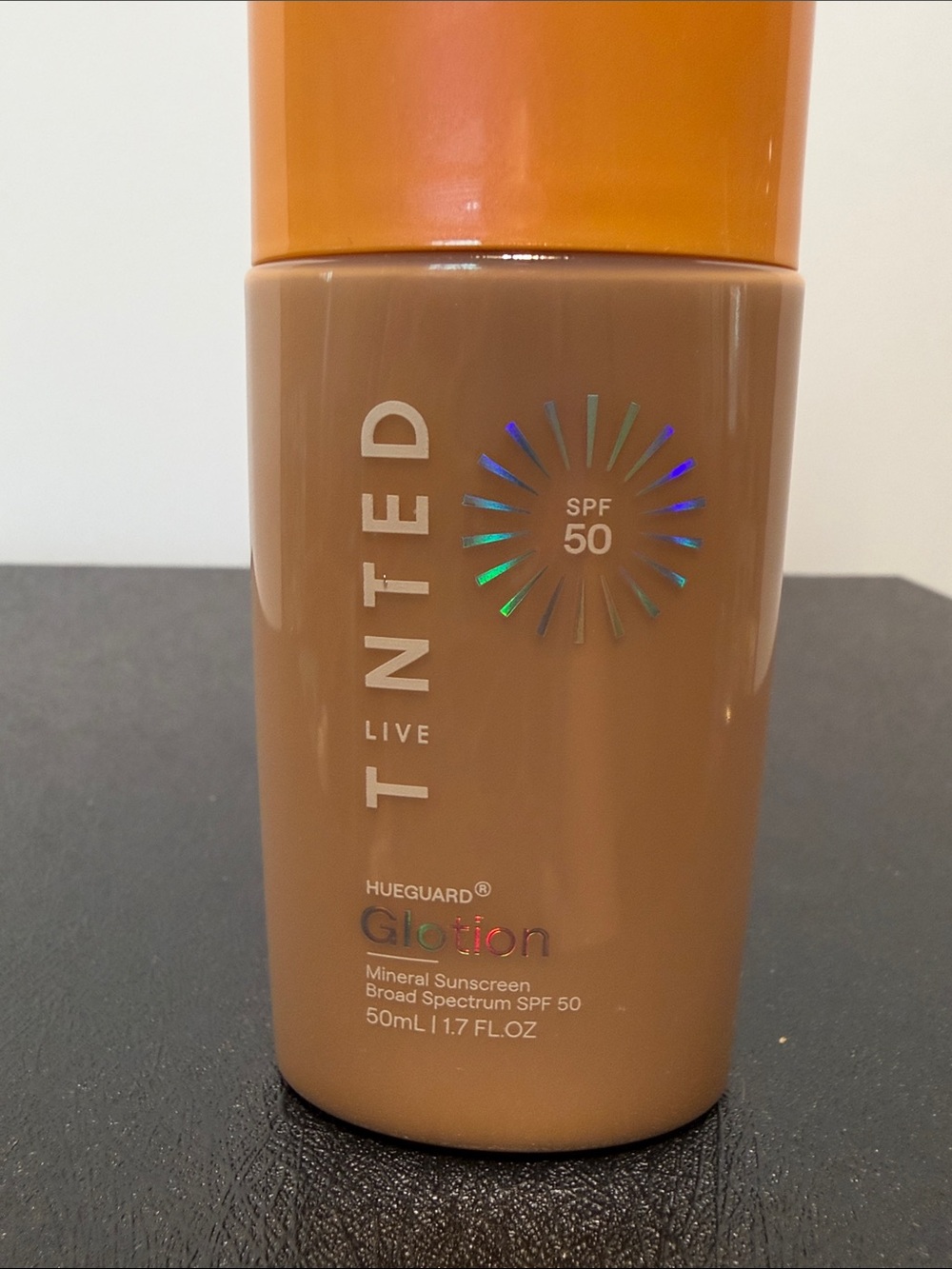 Tinted live Mineral Sunscreen SPF 50 - deep medium new